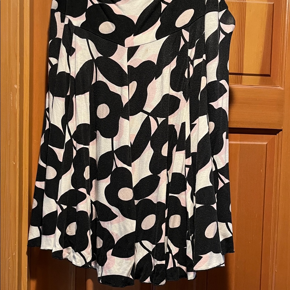 Karen Kane Black & Light Pink Floral Print A-Line Skirt